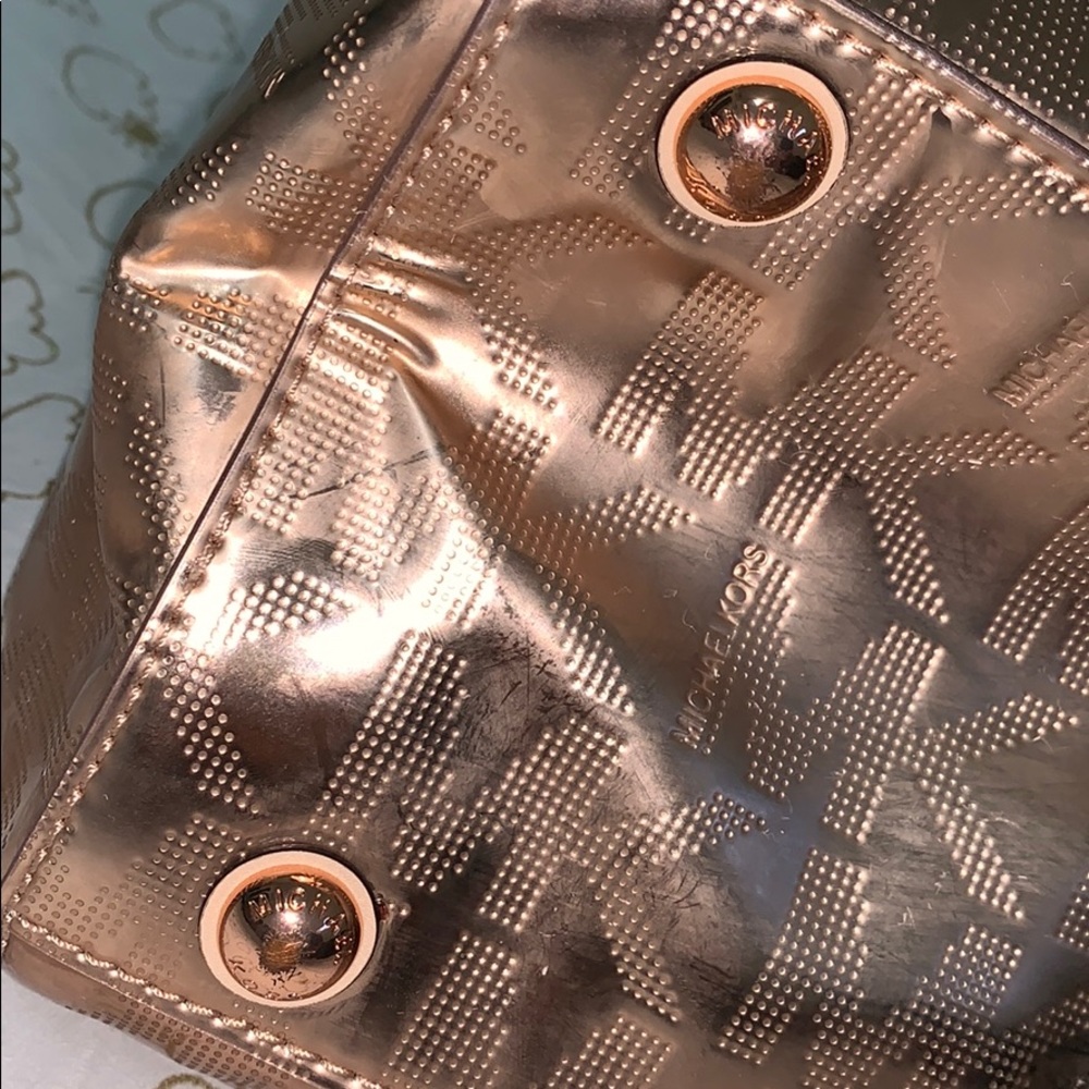 ❌❌SOLD❌❌ Michael Kors Tote - Picture 3 of 6